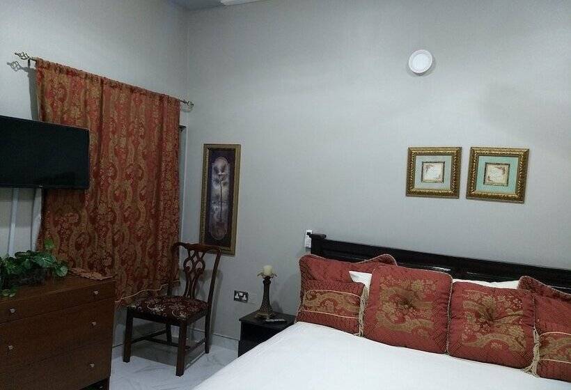 اتاق سوپریور, The Winford Boutique Hotel Achimota