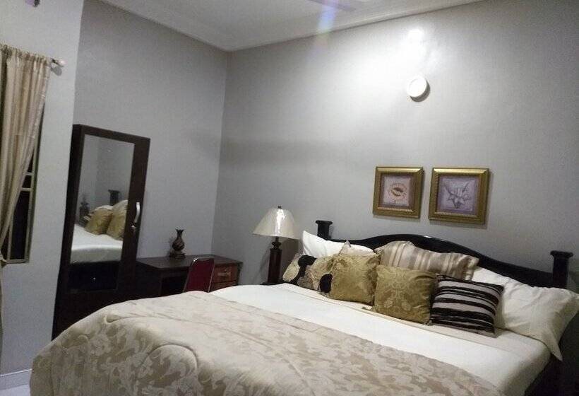 패밀리 스위트, The Winford Boutique Hotel Achimota