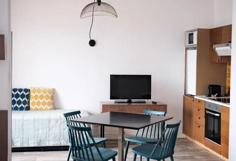 オーシャンビューバルコニー付スタンダードワンルーム, Residence Le Beau Rivage
