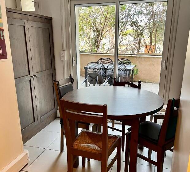 آپارتمان 1 خوابه با تراس, Residence Le Beau Rivage