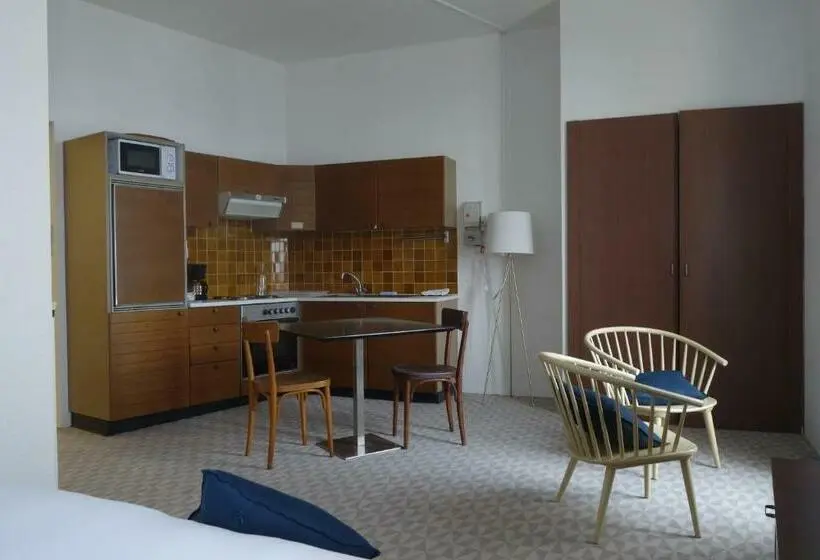 海の見えるスタンダードスタジオ, Residence Le Beau Rivage