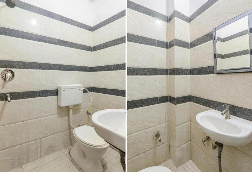 Chambre Deluxe, Fabhotel Triveni