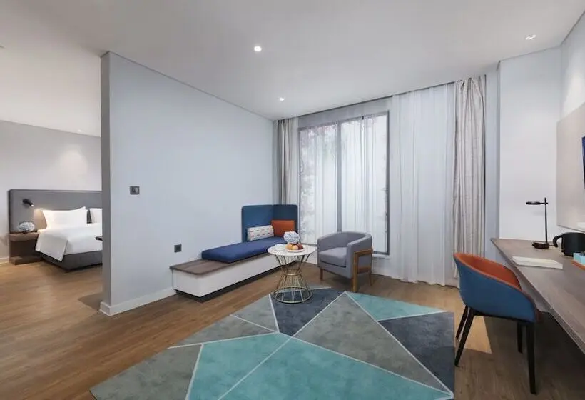 スイート, Holiday Inn Express Nanjing Dongshan By Ihg