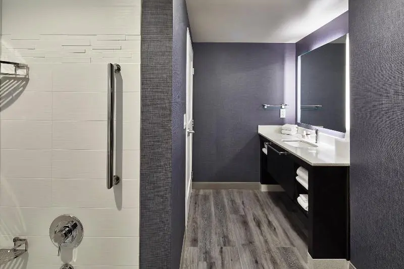キングサイズベッドのスイートルーム, Residence Inn By Marriott Cleveland University Circle/medical Center