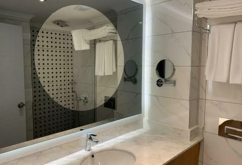 اتاق لوکس, The Sansa Hotel & Spa