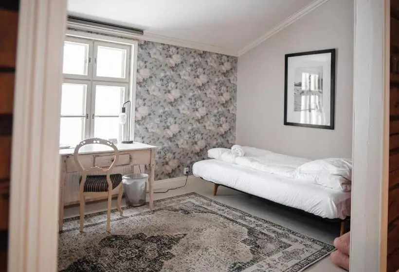 Suite with lake view, Vanha Pappila Hetki Oy