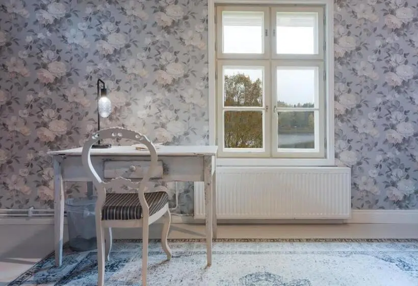 Suite with lake view, Vanha Pappila Hetki Oy
