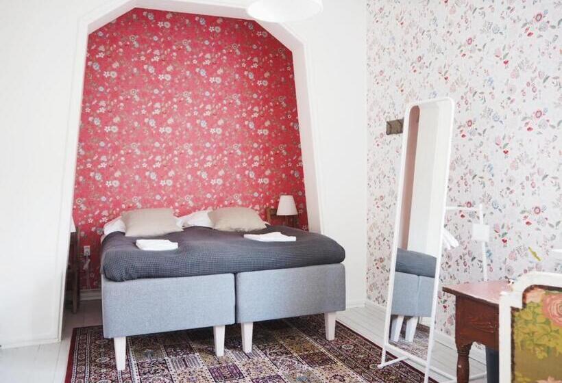 标准间, Vanha Pappila Hetki Oy