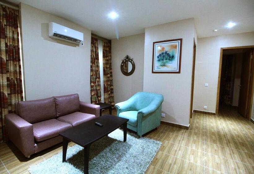 اتاق لوکس, La Cour Hotels And Apartments Glover