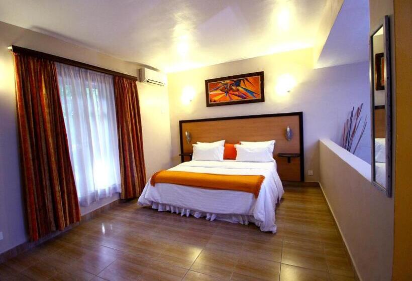 اتاق لوکس, La Cour Hotels And Apartments Glover