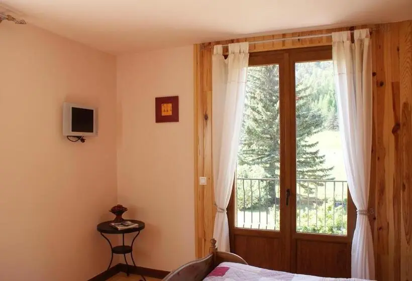 اتاق استاندارد با چشم‌انداز کوهستان, Maison D  Hôtes Tranquyl