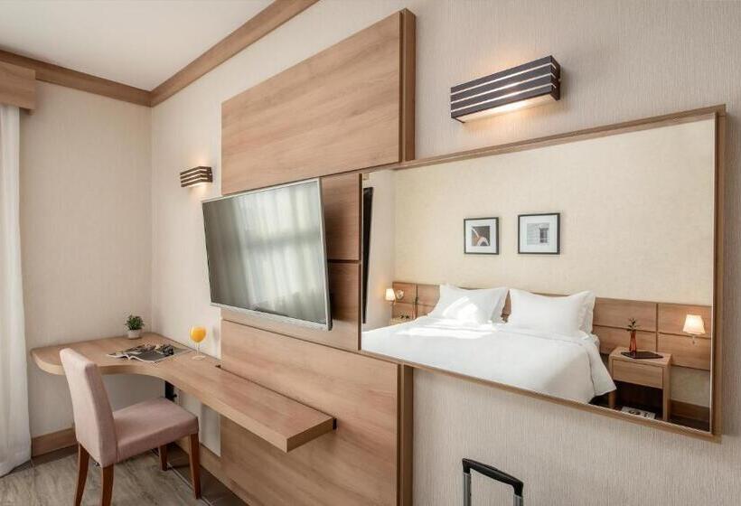 デラックスルーム, Intercity Itupeva