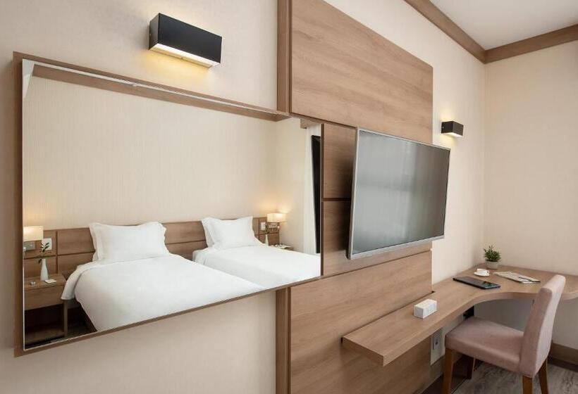 デラックスルーム, Intercity Itupeva