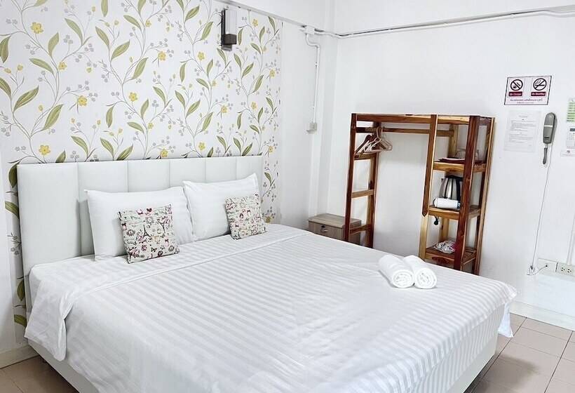 اتاق استاندارد با تخت بزرگ, Malizon Hotel And Residences