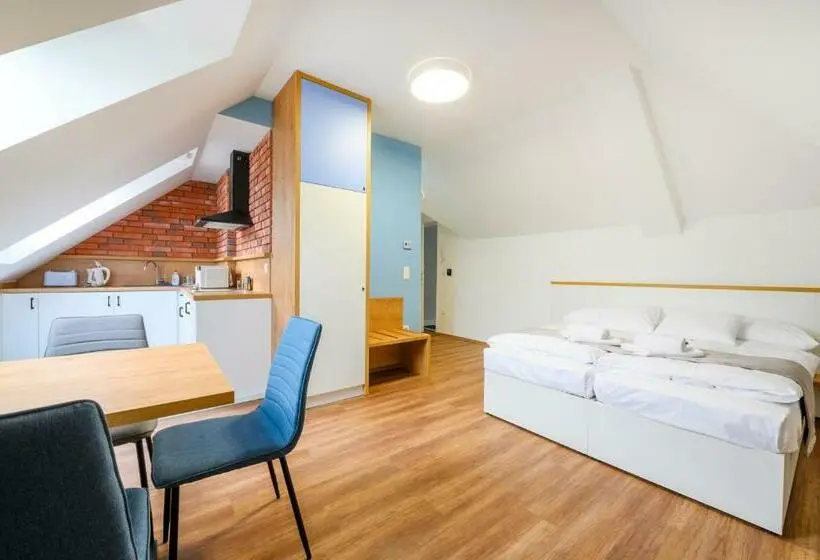 استودیوی استاندارد, Berill Suites