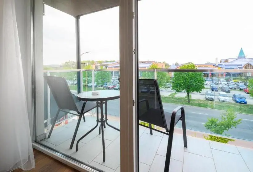 آپارتمان 1 خوابه با تراس, Berill Suites