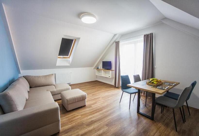 Апартаменты 1 Спальня с Террасой, Berill Suites