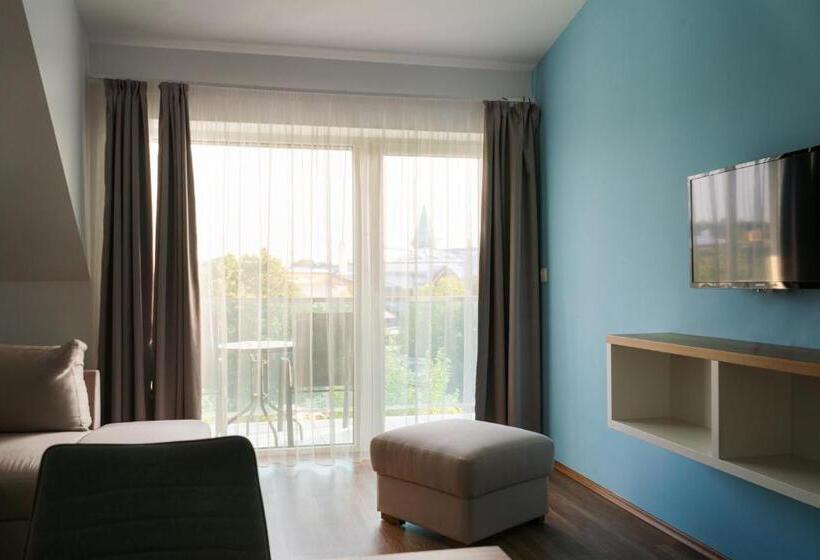 דירת חדר עם טרסה, Berill Suites