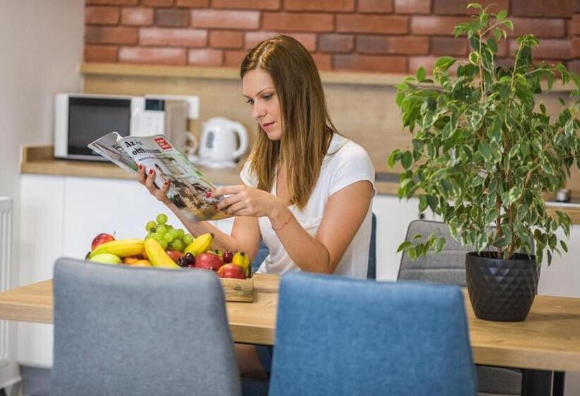 דירת חדר עם טרסה, Berill Suites