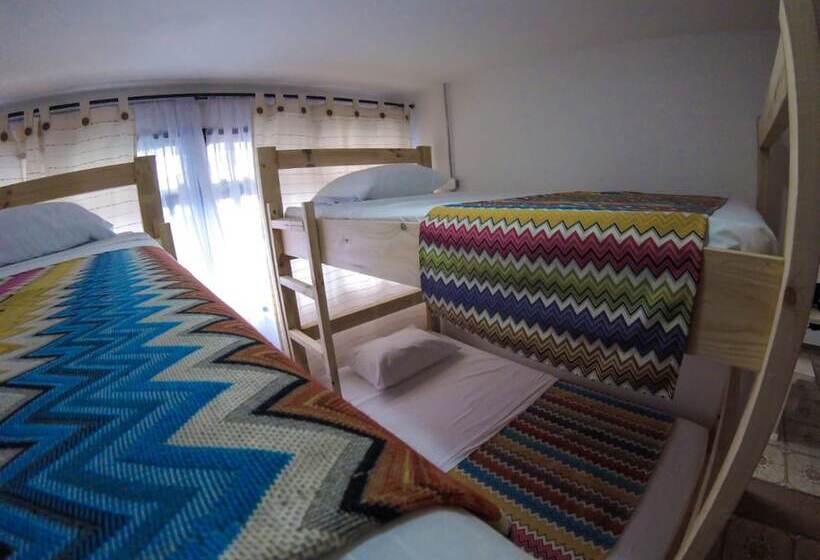 Cama em Quarto Compartilhado, La Otra Mitad Hostel