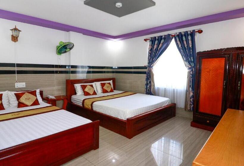 اتاق استاندارد چهار تخته, Lucky