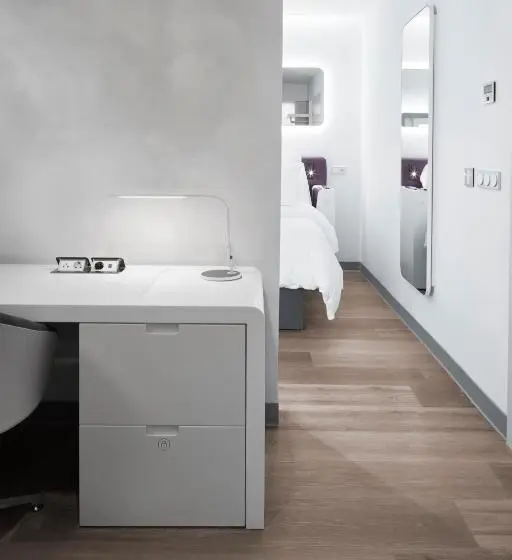 デラックスルーム, Yotel Istanbul Airport Landside, City Entrance