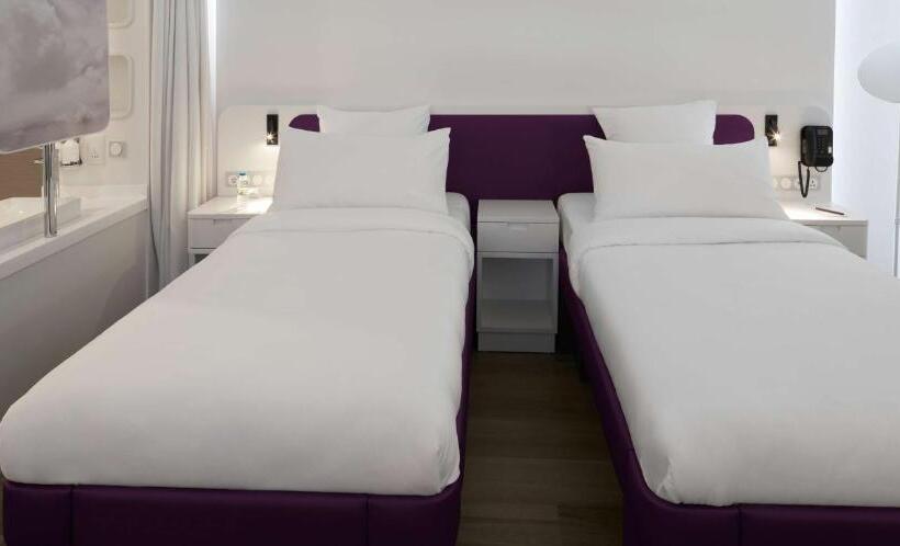 Habitación Deluxe, Yotel Istanbul Airport Landside, City Entrance