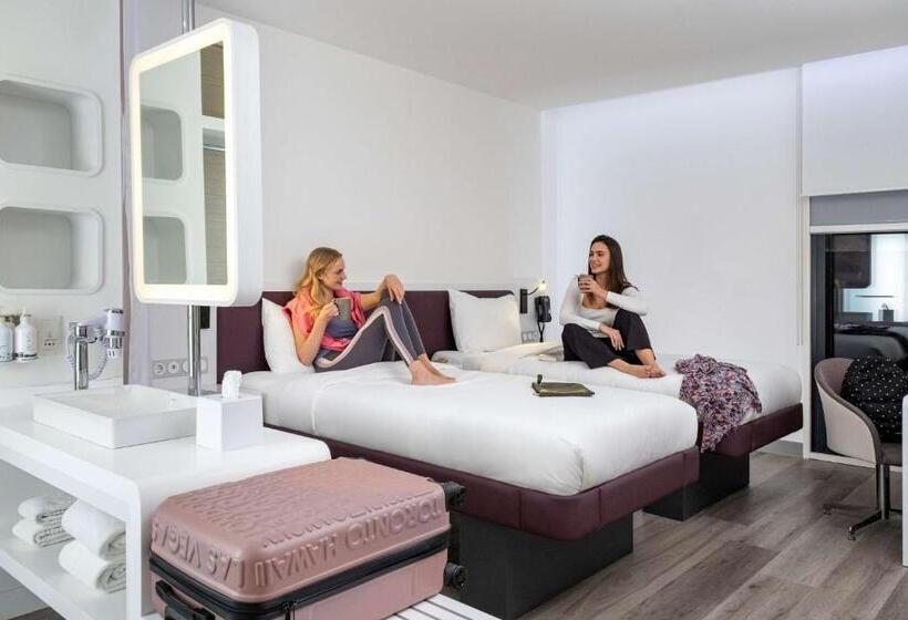 디럭스 룸, Yotel Istanbul Airport Landside, City Entrance