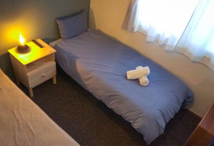 Habitación Estàndard Individual, Chillps