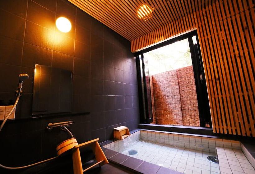 Family Room, Chillps