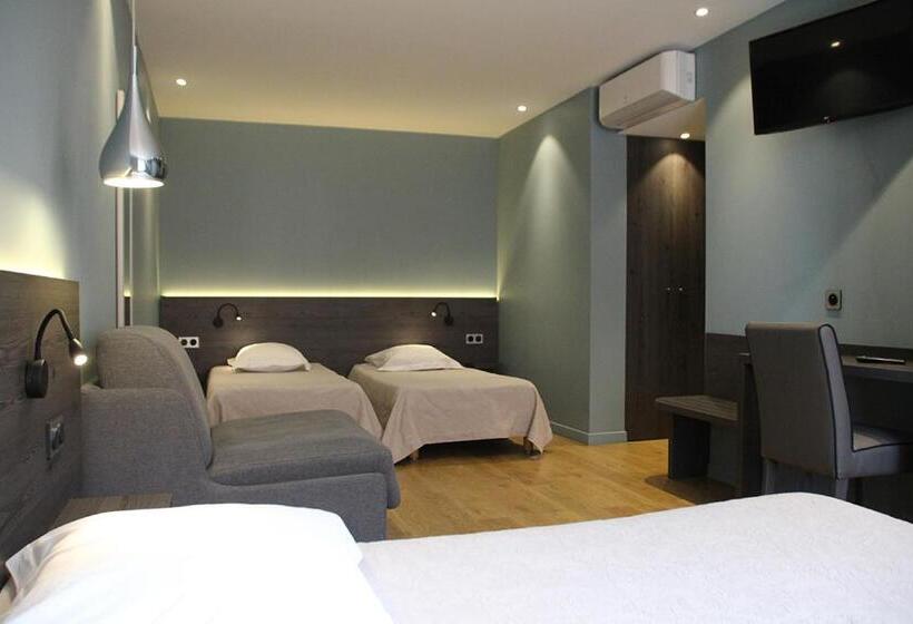 חדר סופריור לארבעה, Le Pont Neuf