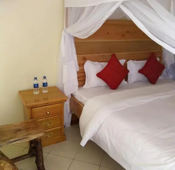 اتاق لوکس با بالکن, Machakos Suites Luxury