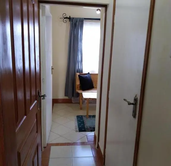 سوییت خانوادگی, Machakos Suites Luxury