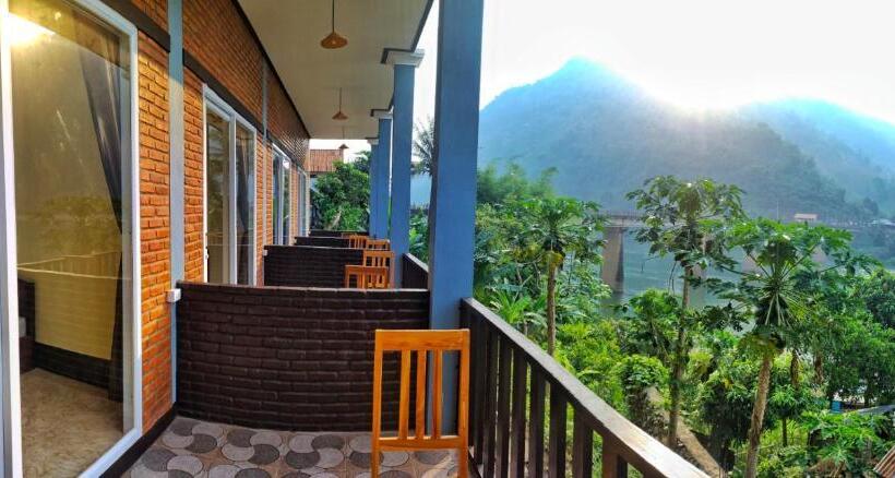 マウンテンビュースタンダードルーム, Arthith Guesthouse