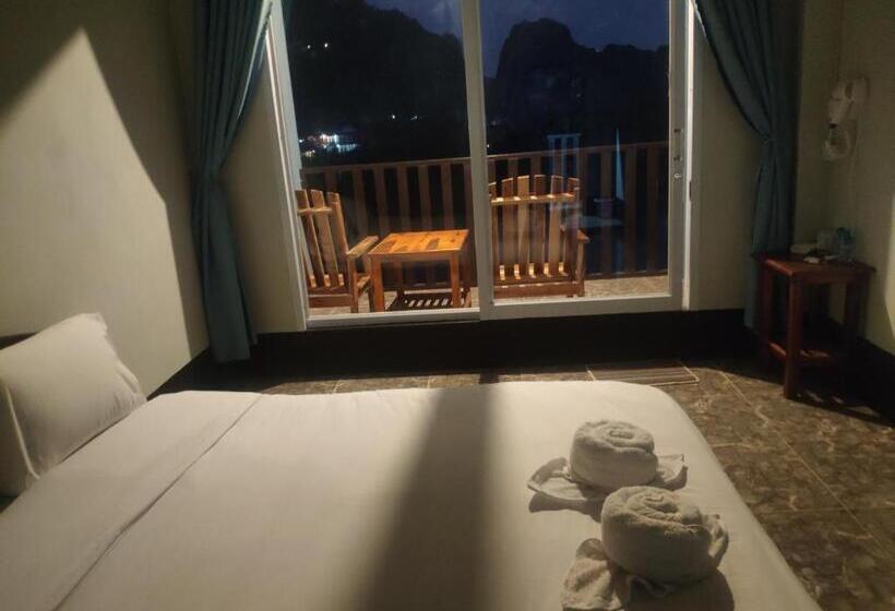 デラックスルーム, Arthith Guesthouse