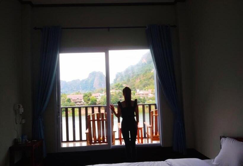 デラックスルーム, Arthith Guesthouse