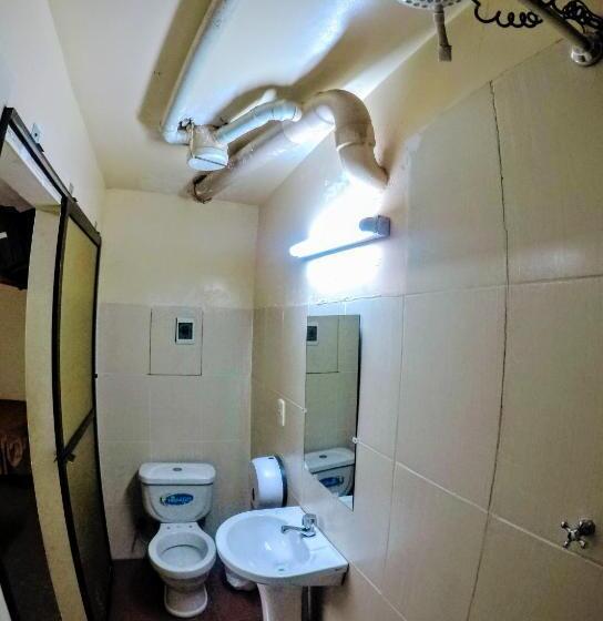 اتاق خانوادگی, Residencial Uruguay