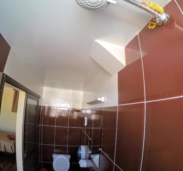 اتاق خانوادگی, Residencial Uruguay