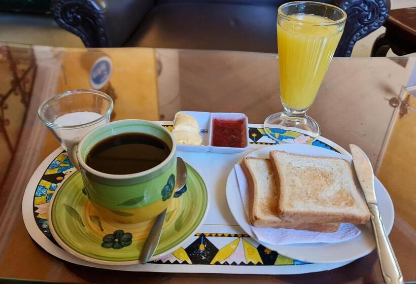 اتاق استاندارد یک تخته با سرویس بهداشتی مشترک, Residencial Uruguay