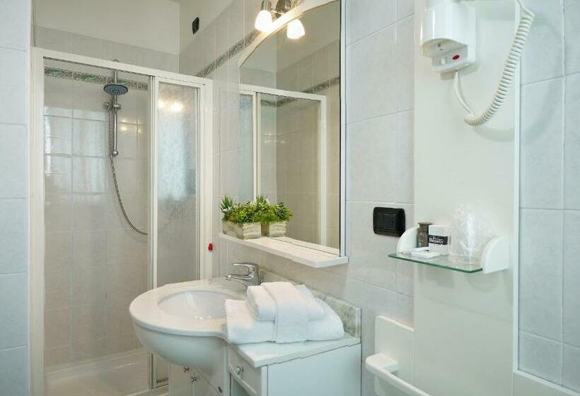 Chambre Quadruple Standard, Ala