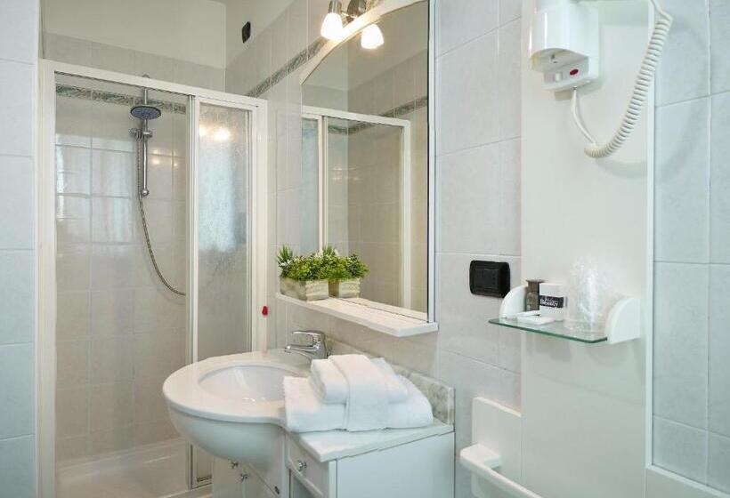 Chambre Triple Standard, Ala