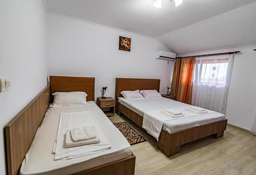 침실 2개 아파트, Casa Roua