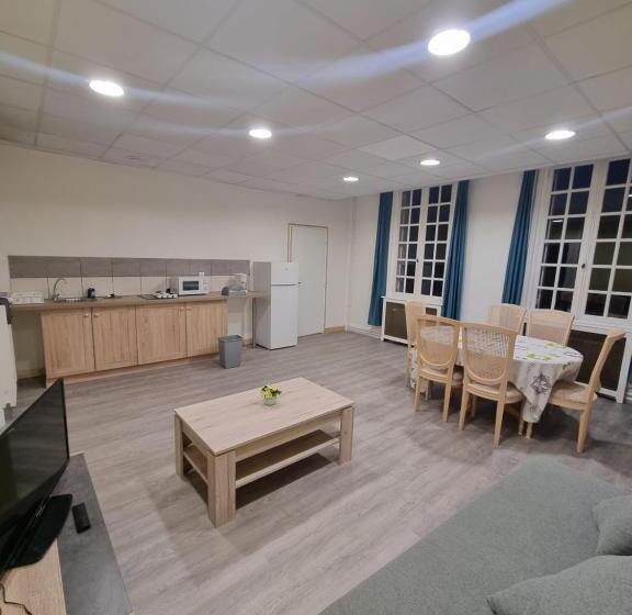 غرفة قياسية رباعية مطلة على الحديقة, Manoir De Bolbec