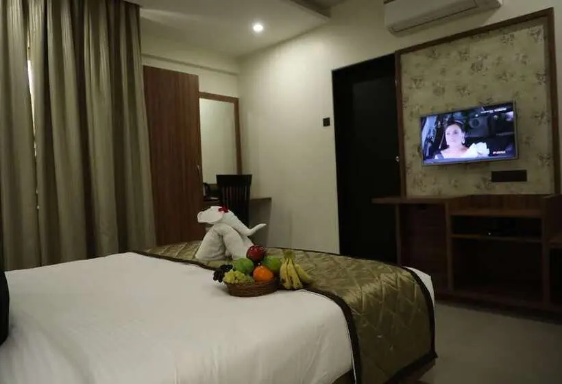 デラックスルーム, Kyriad Hotel Solapur By Othpl