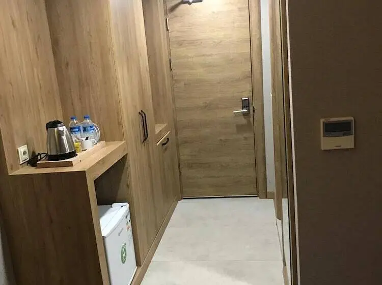Standard Yhden Hengen Huone, Nehi̇r Hotel Keşan