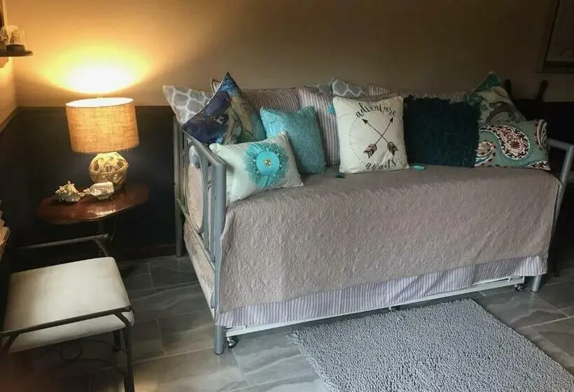 Deluxe-studio, Come Friday Cottages
