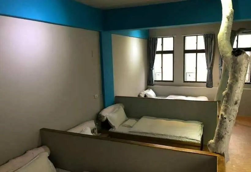 تختخواب در اتاق مشترک, A Good Man Hostel
