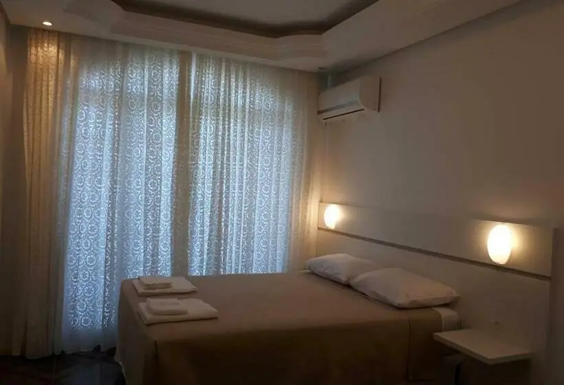 スタンダードシングルルーム, Hospedagem Palhoça