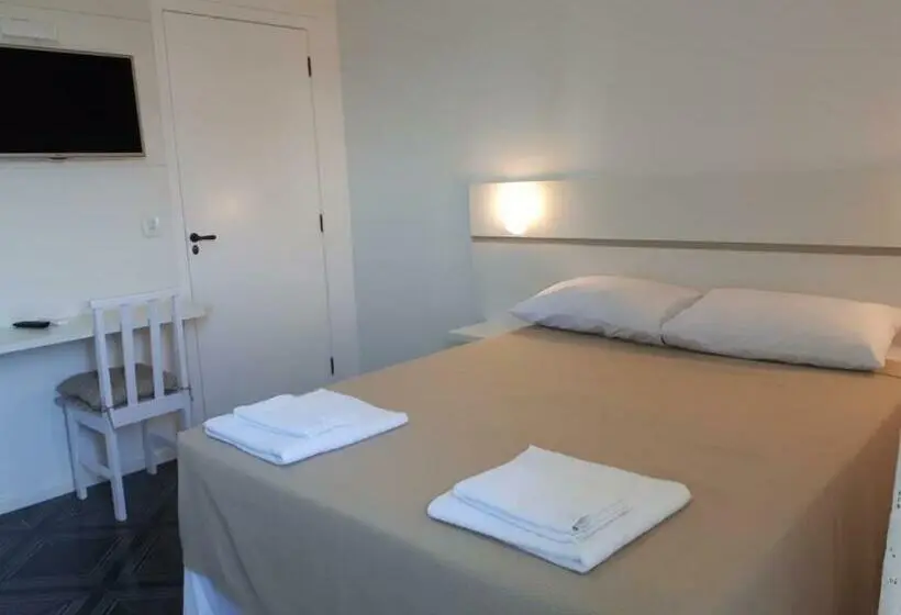 スタンダード４人部屋, Hospedagem Palhoça