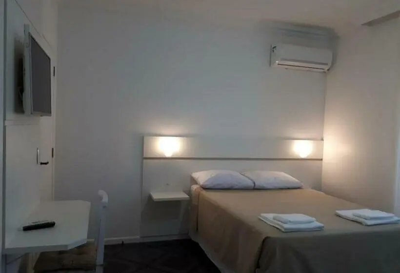 スタンダード４人部屋, Hospedagem Palhoça